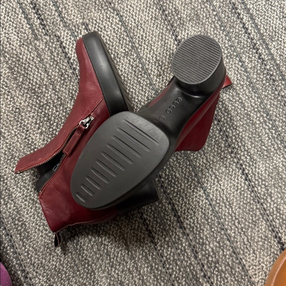 Ecco Womens Shape Sculpted Motion 35 Platform Leather Boots US 9/9.5 EU 40 Red - Picture 2 of 4